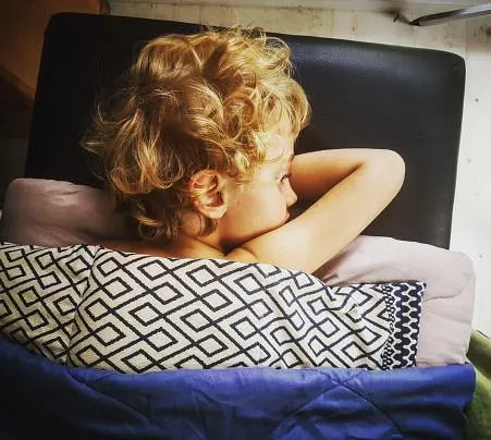 robuste børn robust børneliv familieliv hjerterum læring nervesystem stress mindfulness kost akupunktur massage specialpædagogisk massage børnemassage eksamensangst angst